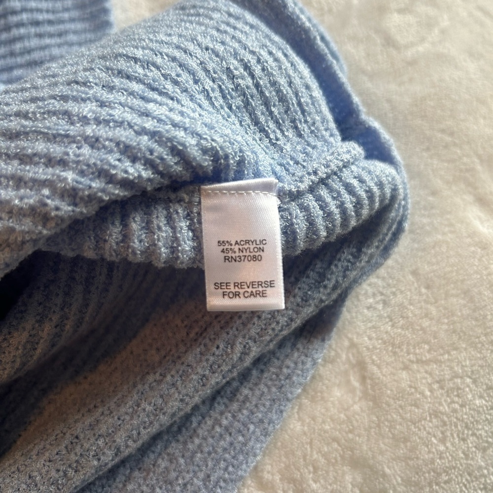 Versona Sky Blue Knit Top with V neck - Picture 6 of 6
